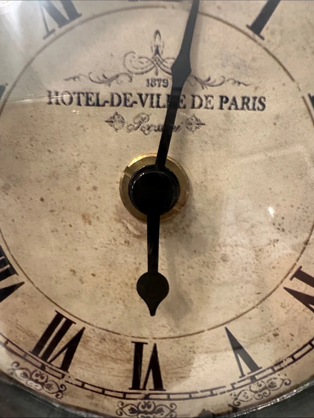 Retro Shabby Chic -Style Green and Brown Decorative Clock